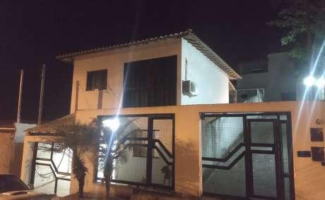 Vendo linda casa