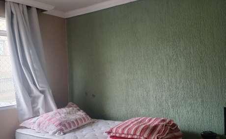 Aluga-se Quarto para Mulheres - Bairro Camargos